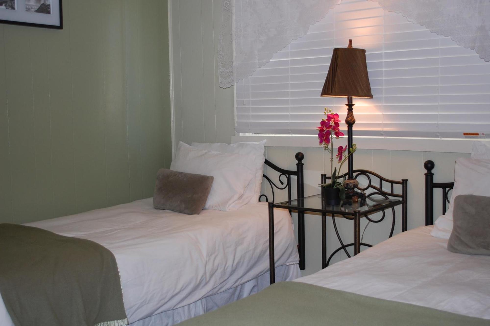 El Rancho Motel Bishop Chambre photo